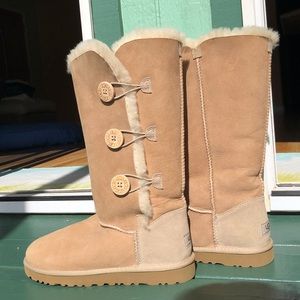 Bailey Button Up Ugg’s